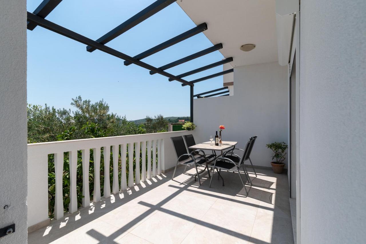 Kaštel Novi Apartments Dobrila מראה חיצוני תמונה